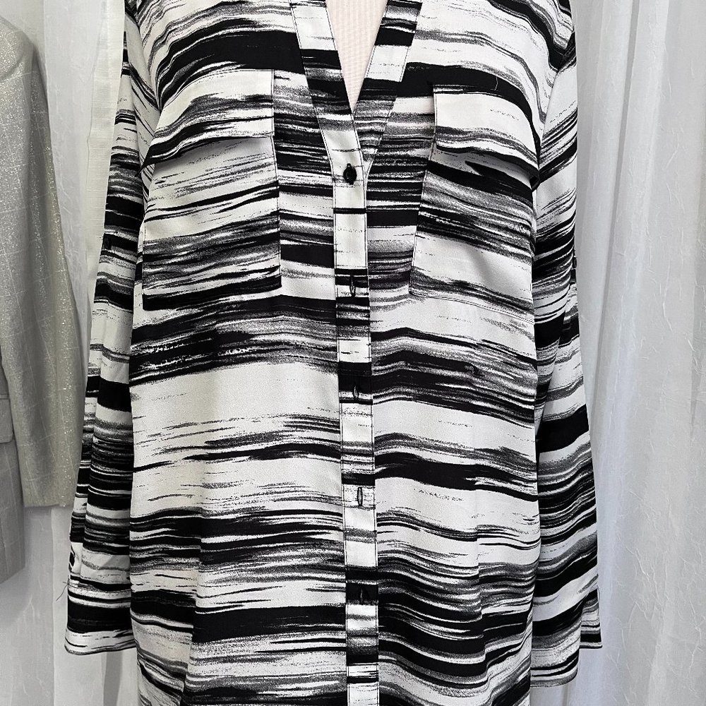 Calvin Klein Women's Blouse Black & White Print Size 0X